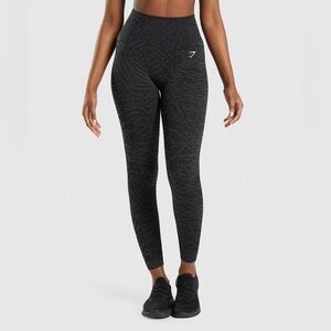 NWOT Gymshark Adapt Animal Seamless Leggings in Black - XL